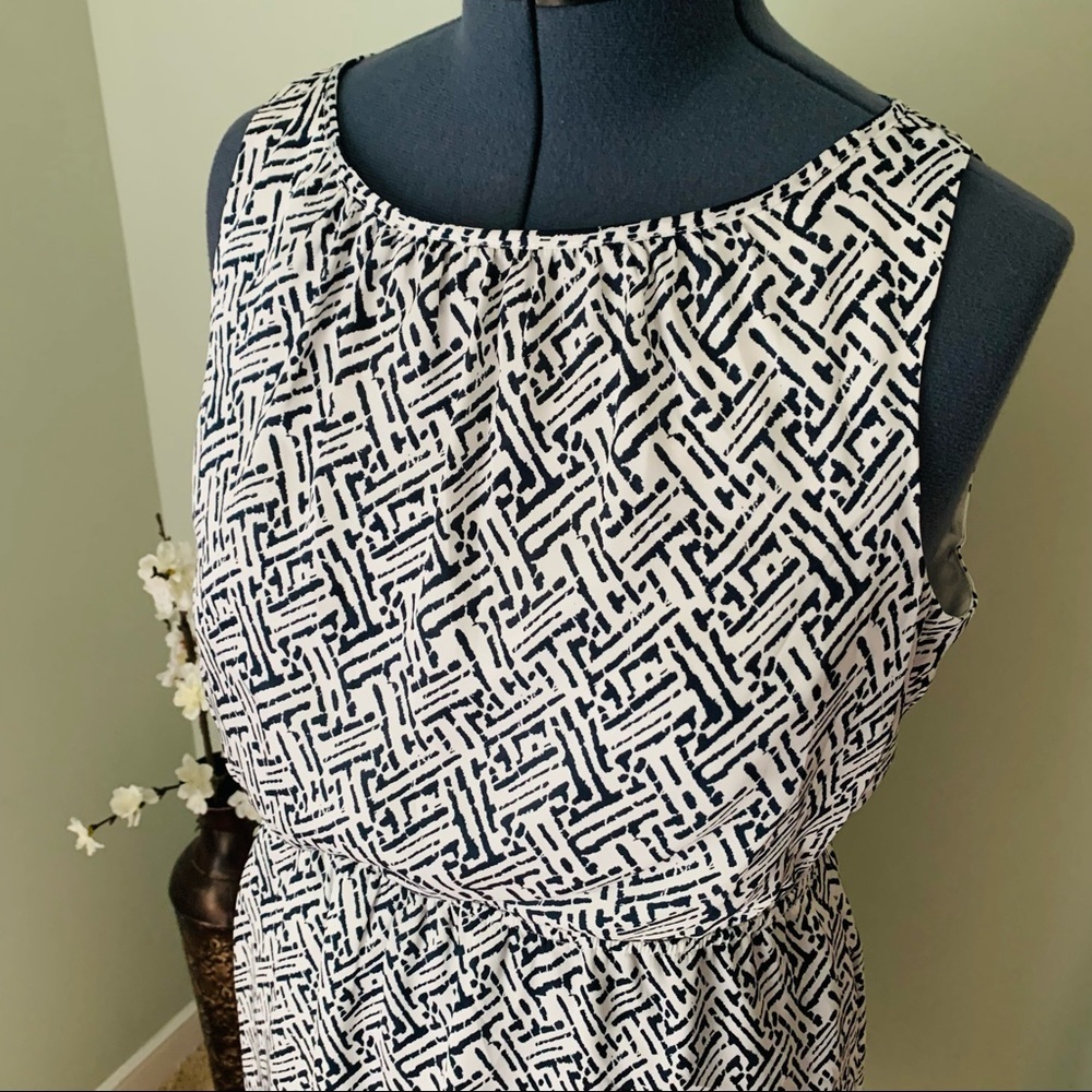 The Limited Printed Sleeveless Dress NWT Size L - Picture 2 of 5